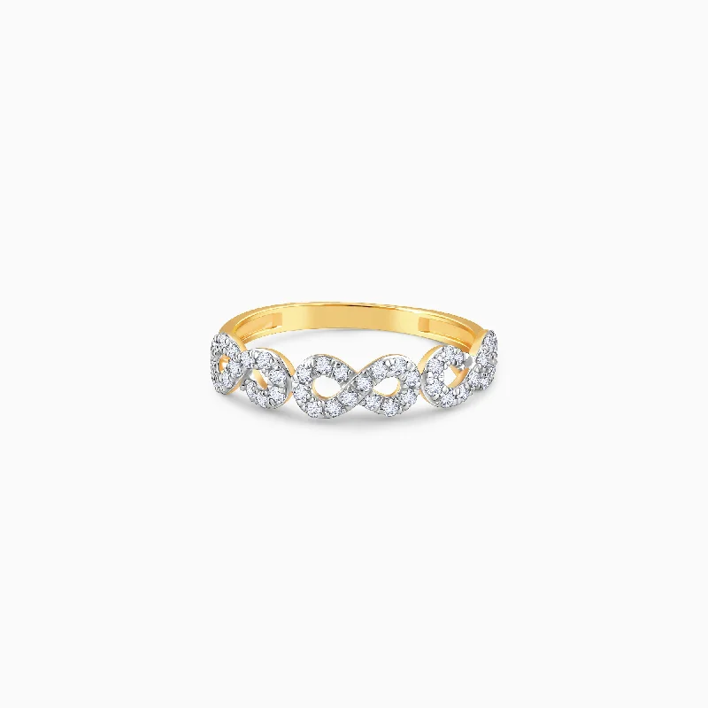 Chic Women's Rings for Fashion-Forward Looks-Gold Classic Infinito Diamond Ring