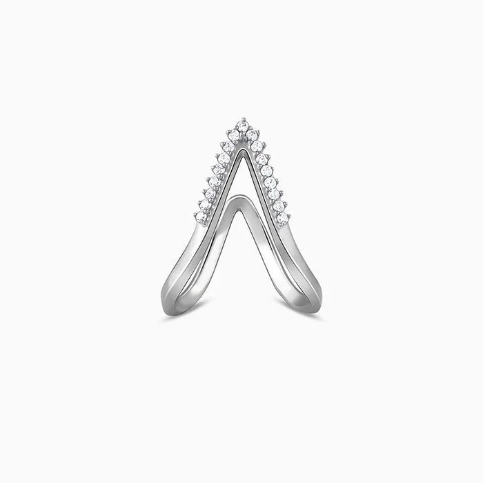 Chic Women's Rings for Fashion-Forward Looks-Silver Star-Studded Vanki Ring