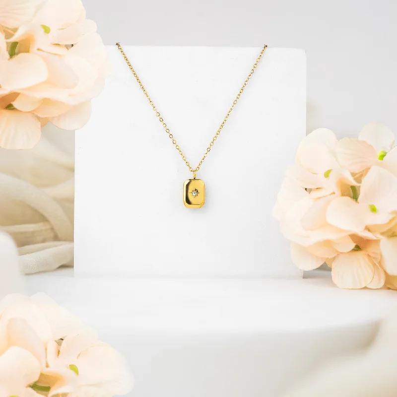 Women's Earrings – Elegant Designs for Every Personality--Starlight 18k Gold Necklace