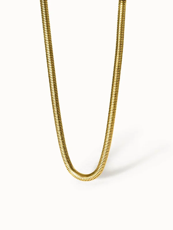 Shop Classic Women's  Necklaces & Pendants with a Modern Twist-Stay Classy Kette