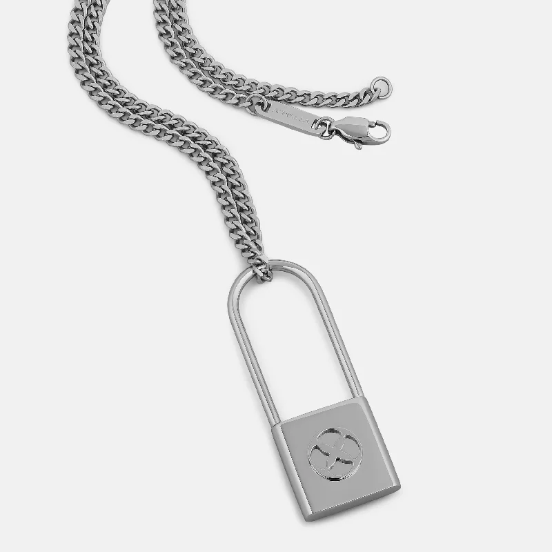 Exclusive Men's Necklaces & Pendants for the Modern Gentleman-Risk