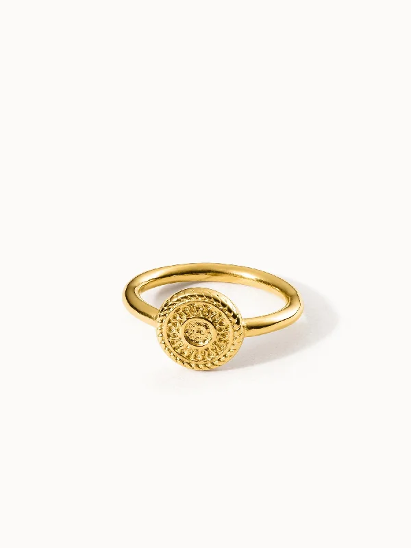 Chic Women's Rings for Fashion-Forward Looks-Waina Ring