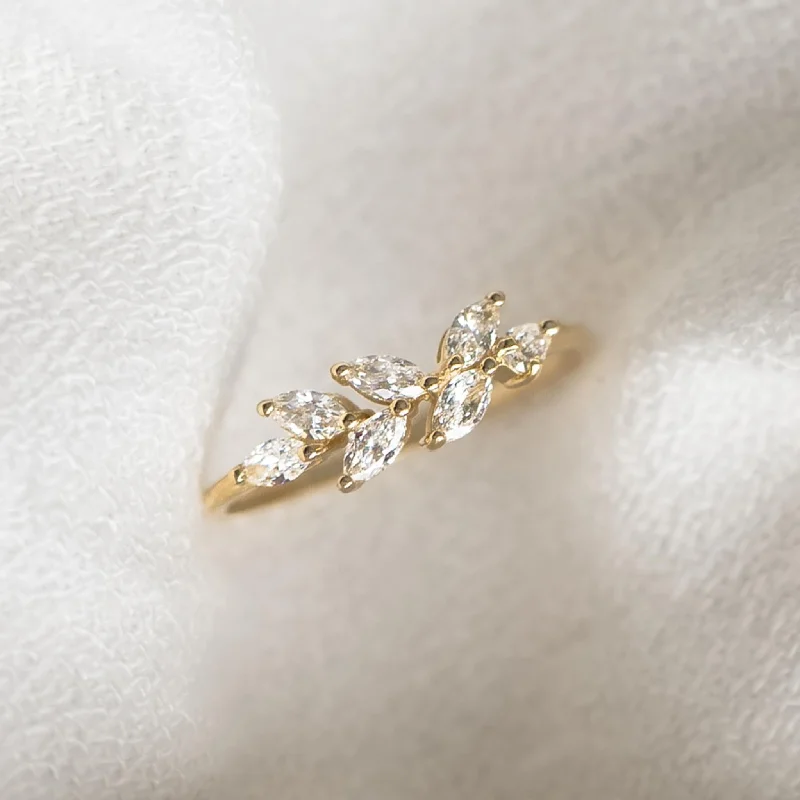 Chic Women's Rings for Fashion-Forward Looks-Diamond Leaf Ring 14k Gold - Freya