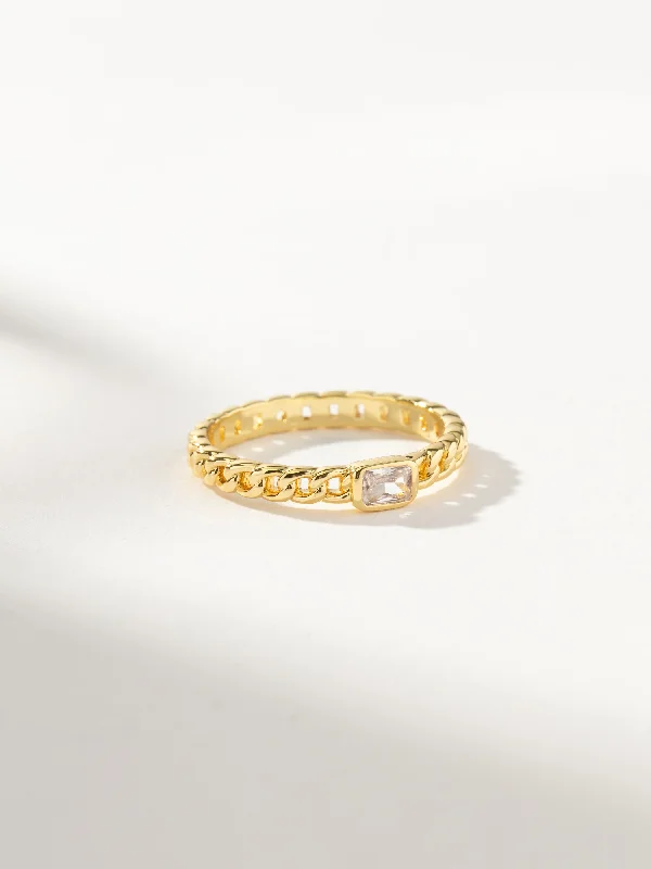 Chic Women's Rings for Fashion-Forward Looks-Center Of Attention Ring