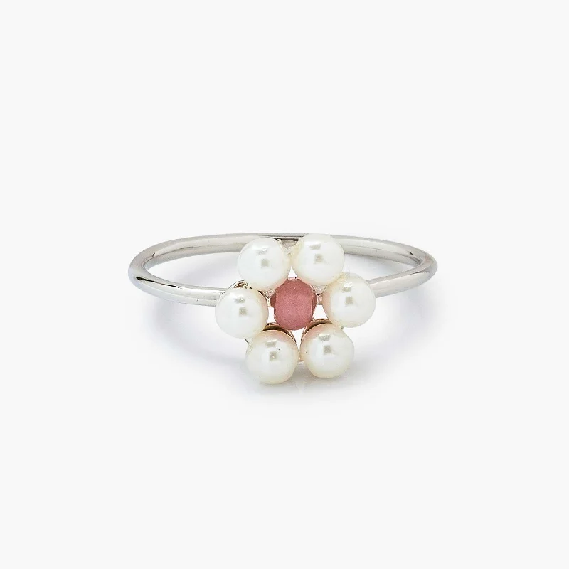 Chic Women's Rings for Fashion-Forward Looks-Bitty Pearl Flower Ring