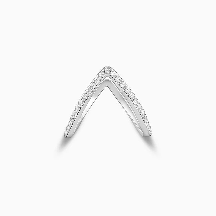 Chic Women's Rings for Fashion-Forward Looks-Silver Beautiful Vanki Ring