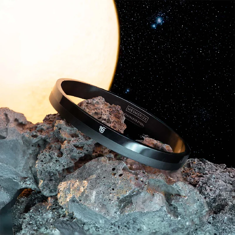 Top Men's Rings – Crafted for Every Style  Ik Onkar Dual Finish Kada Bracelet