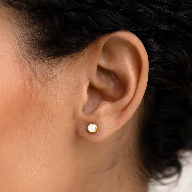 Women's Earrings – Elegant Designs for Every Personality--Moonstone Stud Earrings - Karina Women's Earrings – Elegant Designs for Every Personality--Moonstone Stud Earrings - Karina