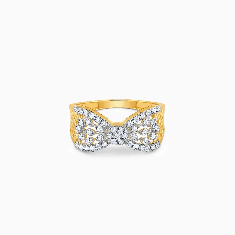 Chic Women's Rings for Fashion-Forward Looks-Gold Perpetual Love Diamond Ring