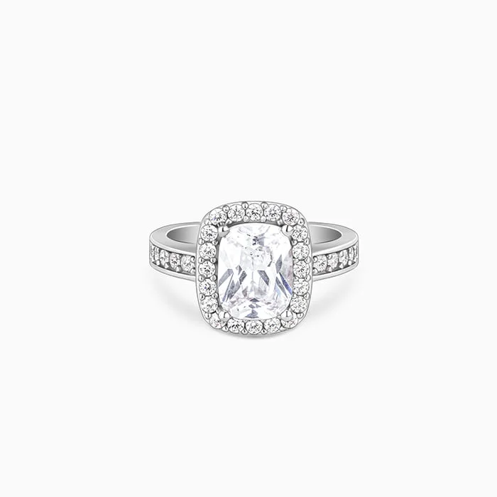 Chic Women's Rings for Fashion-Forward Looks-Silver Classic Solitaire Ring