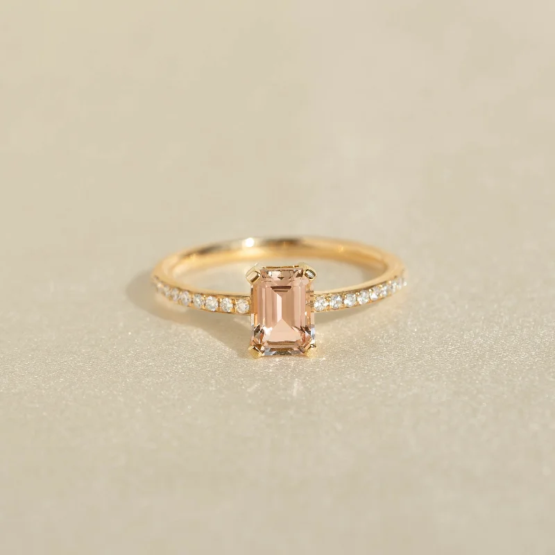 Chic Women's Rings for Fashion-Forward Looks-Baguette Morganite and Diamond Ring 14k Gold - Safiya Chic Women's Rings for Fashion-Forward Looks-Baguette Morganite and Diamond Ring 14k Gold - Safiya