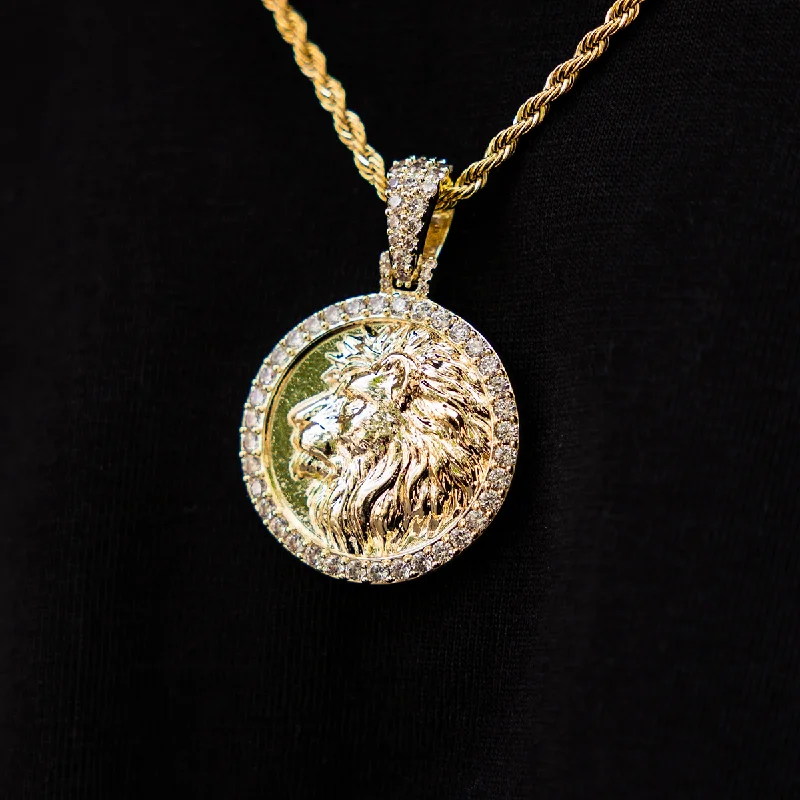 Men's Stretch Leather Bracelets-Lion Coin Pendant