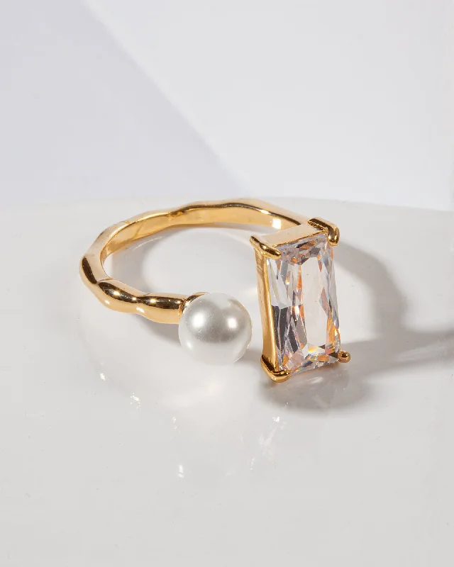 Chic Women's Rings for Fashion-Forward Looks-Crystal And Pearl Detail Ring