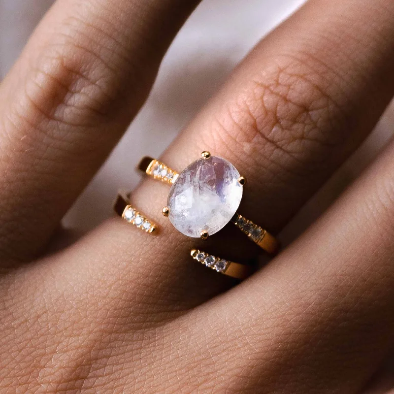 Chic Women's Rings for Fashion-Forward Looks-Moonstone Ring - Serena