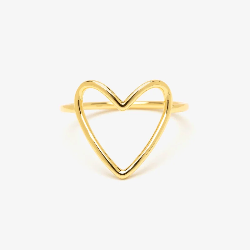 Chic Women's Rings for Fashion-Forward Looks-Gold Statement Heart Ring
