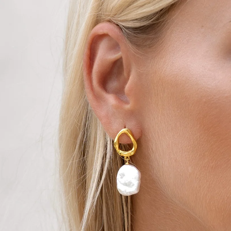 Women's Earrings – Elegant Designs for Every Personality--Keshi Pearl Earrings - Adriana Women's Earrings – Elegant Designs for Every Personality--Keshi Pearl Earrings - Adriana
