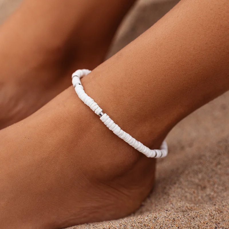 Stunning Anklets with Bold Shine-Puka Shell Stretch Anklet