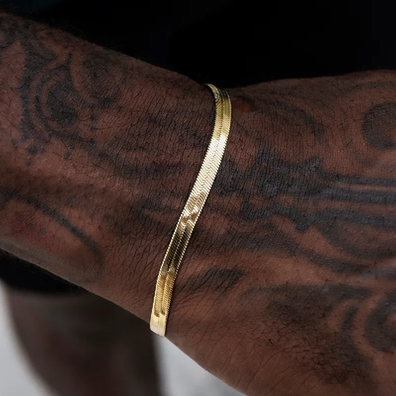 Men's Bracelets for Everyday Fashion-Herringbone Bracelet in Yellow Gold- 4mm