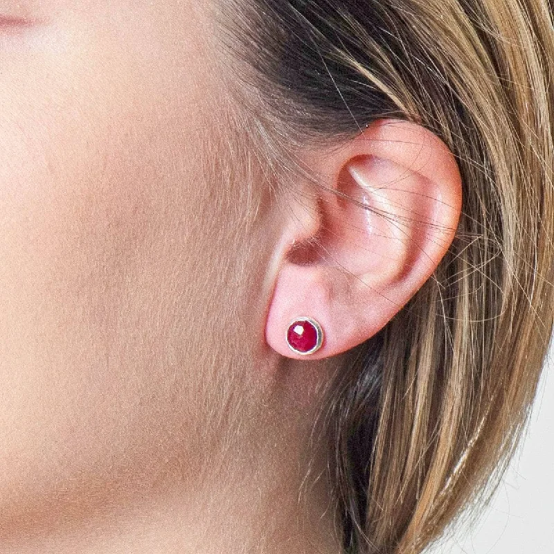 Women's Earrings – Elegant Designs for Every Personality--Ruby Silver or Gold Stud Earrings Women's Earrings – Elegant Designs for Every Personality--Ruby Silver or Gold Stud Earrings