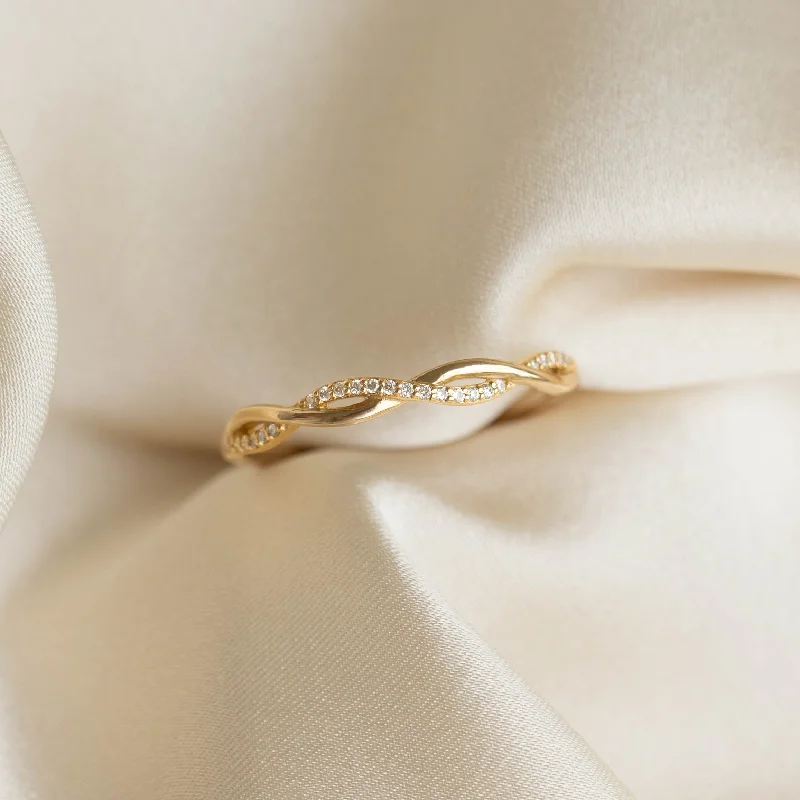 Chic Women's Rings for Fashion-Forward Looks-Diamond Twist Ring 14k Gold - Anais