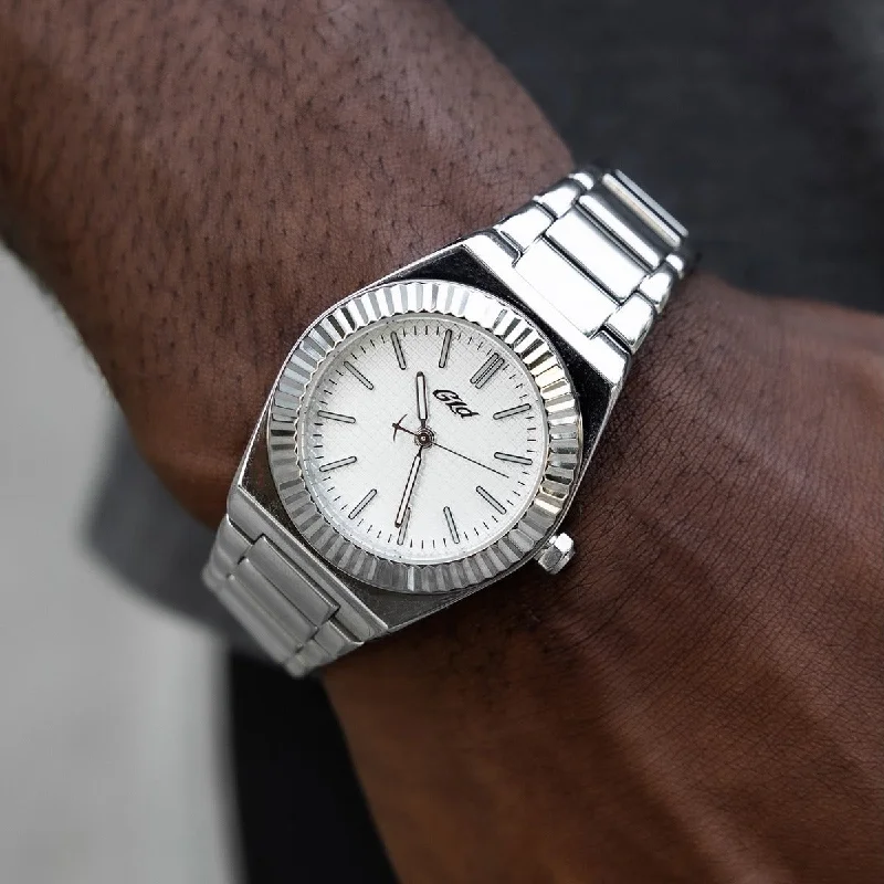 Men's Watches with Engravable Faces-36MM Fluted Bezel Alpha Era® in White Gold