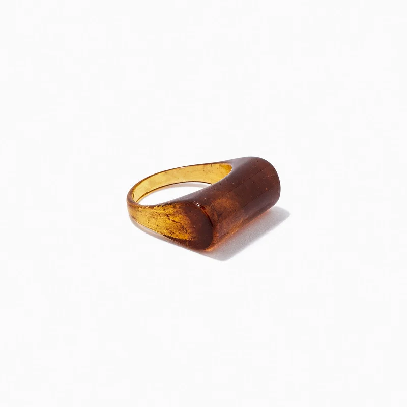 Chic Women's Rings for Fashion-Forward Looks-Brown Lucite Ring