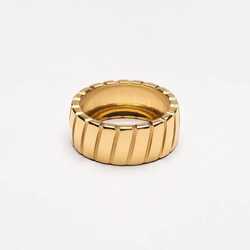 Chic Women's Rings for Fashion-Forward Looks-Bold Ring