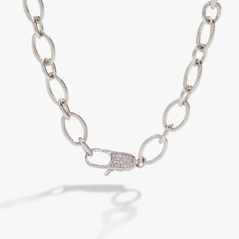 Shop Classic Women's Necklaces & Pendants with a Modern Twist-Large Link Carabiner Clasp Necklace Shop Classic Women's Necklaces & Pendants with a Modern Twist-Large Link Carabiner Clasp Necklace
