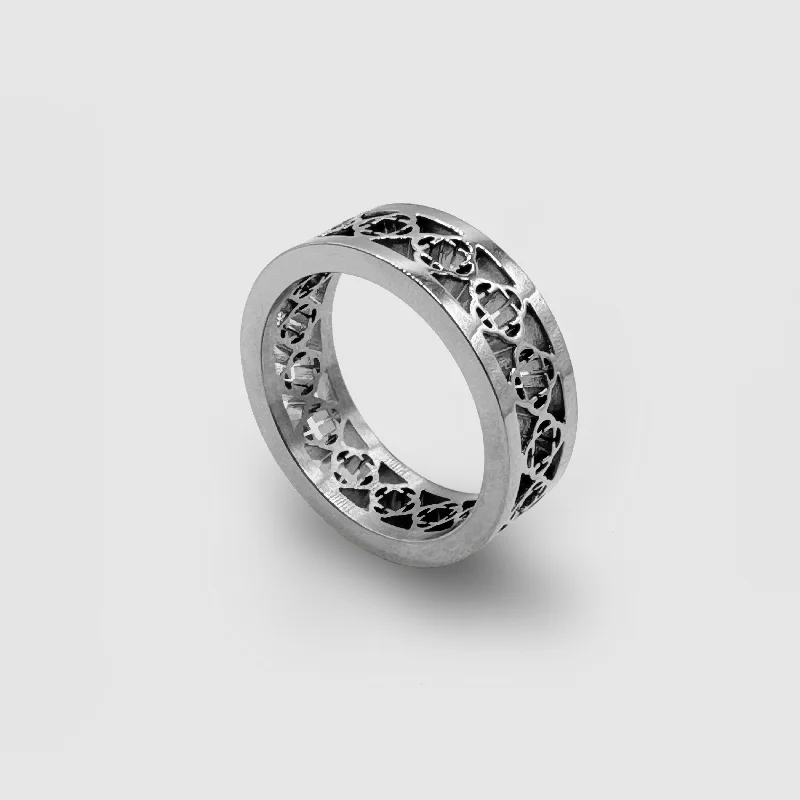 Top Men's Rings – Crafted for Every Style  Clover Band Ring (Silver)