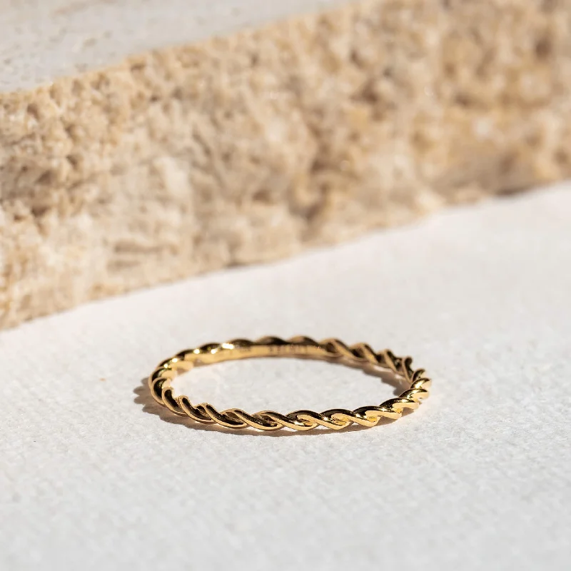 Chic Women's Rings for Fashion-Forward Looks-Twist Ring - Dagmar