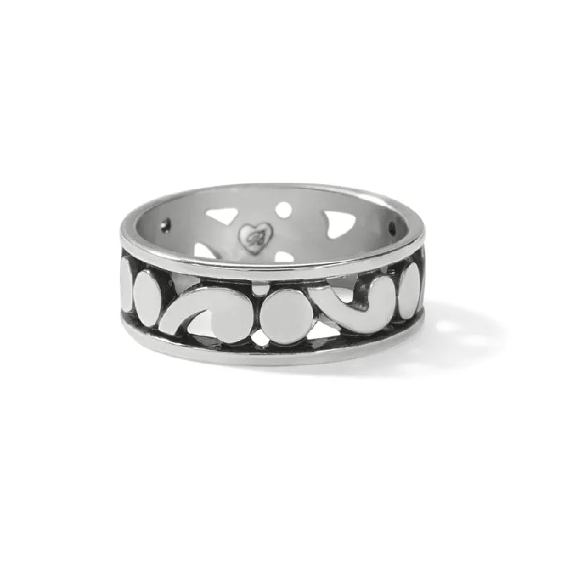 Chic Women's Rings for Fashion-Forward Looks-Contempo Band Ring