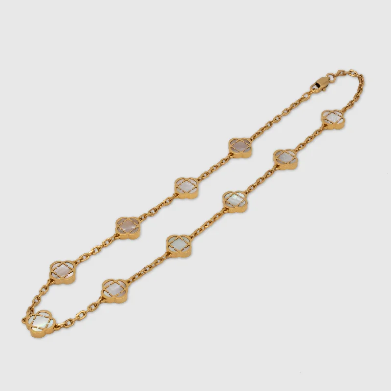 Exclusive Men's Necklaces & Pendants for the Modern Gentleman-White Clover Stone Necklace (Gold) Exclusive Men's Necklaces & Pendants for the Modern Gentleman-White Clover Stone Necklace (Gold)