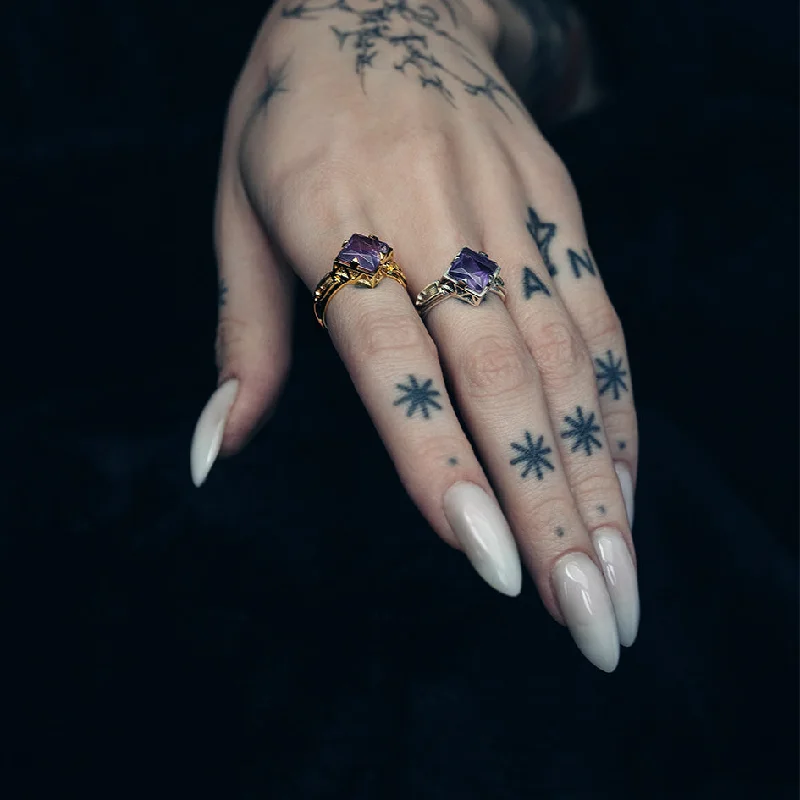 Chic Women's Rings for Fashion-Forward Looks-CHALICE. Violet Amethyst Gothic Ring - Gold