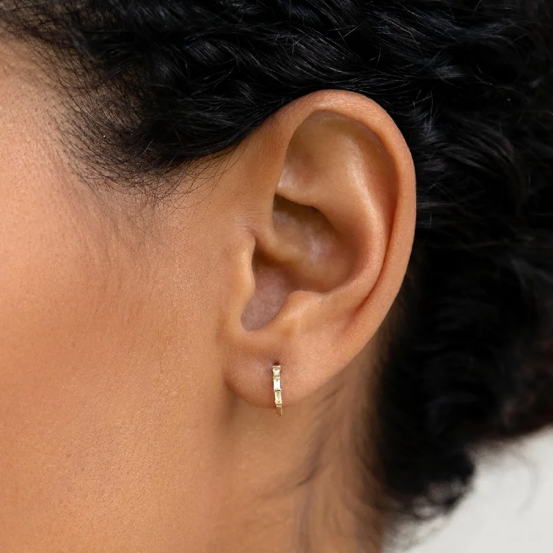 Women's Earrings – Elegant Designs for Every Personality--Baguette Huggie Earrings 14k Gold - Reyna Women's Earrings – Elegant Designs for Every Personality--Baguette Huggie Earrings 14k Gold - Reyna