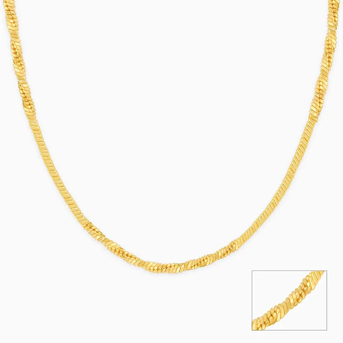 Shop Classic Women's Necklaces & Pendants with a Modern Twist-Golden Charismatic Chain For Him Shop Classic Women's Necklaces & Pendants with a Modern Twist-Golden Charismatic Chain For Him