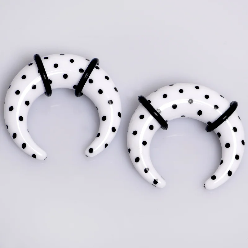 Women's Earrings – Elegant Designs for Every Personality--0 Gauge White Acrylic Polka Dots Black Acrylic Pincher Taper Set Women's Earrings – Elegant Designs for Every Personality--0 Gauge White Acrylic Polka Dots Black Acrylic Pincher Taper Set