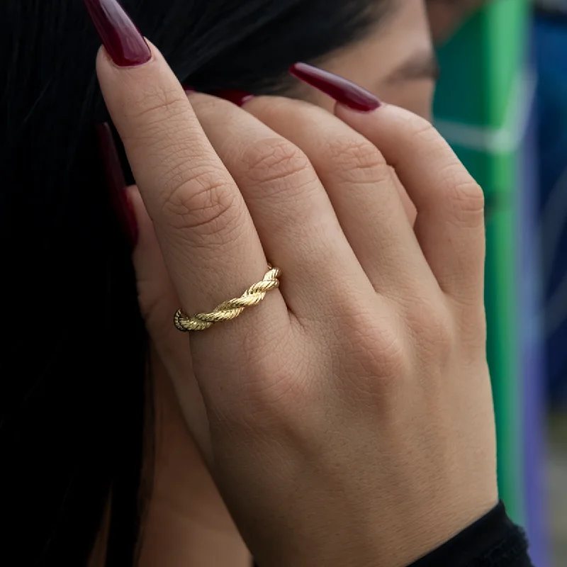 Chic Women's Rings for Fashion-Forward Looks-4MM Rope Ring in Yellow Gold