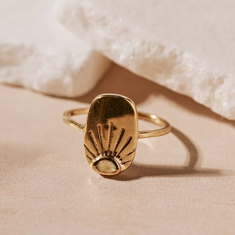 Chic Women's Rings for Fashion-Forward Looks-Sunshine Tag Ring