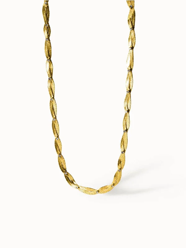 Shop Classic Women's  Necklaces & Pendants with a Modern Twist-Graceful Kette
