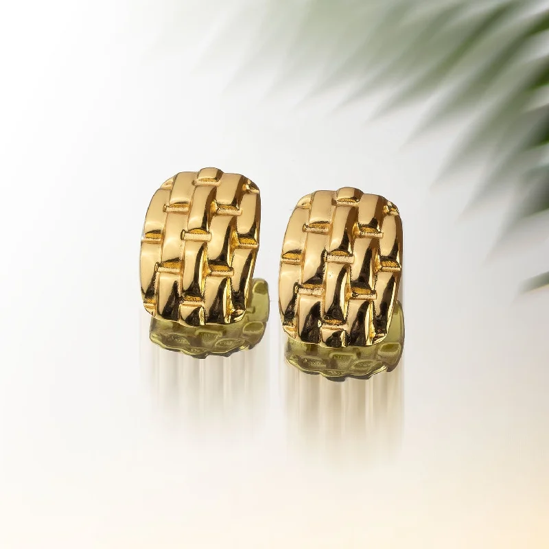 Simple Cuff Bangles for Women-Sofia Quilted 18K Gold Stud Earrings