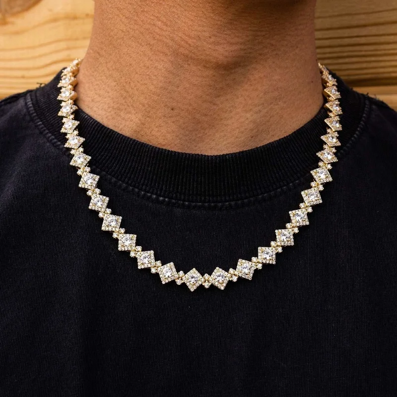Exclusive Men's Necklaces & Pendants for the Modern Gentleman-Cloister Link Chain in Yellow Gold Exclusive Men's Necklaces & Pendants for the Modern Gentleman-Cloister Link Chain in Yellow Gold
