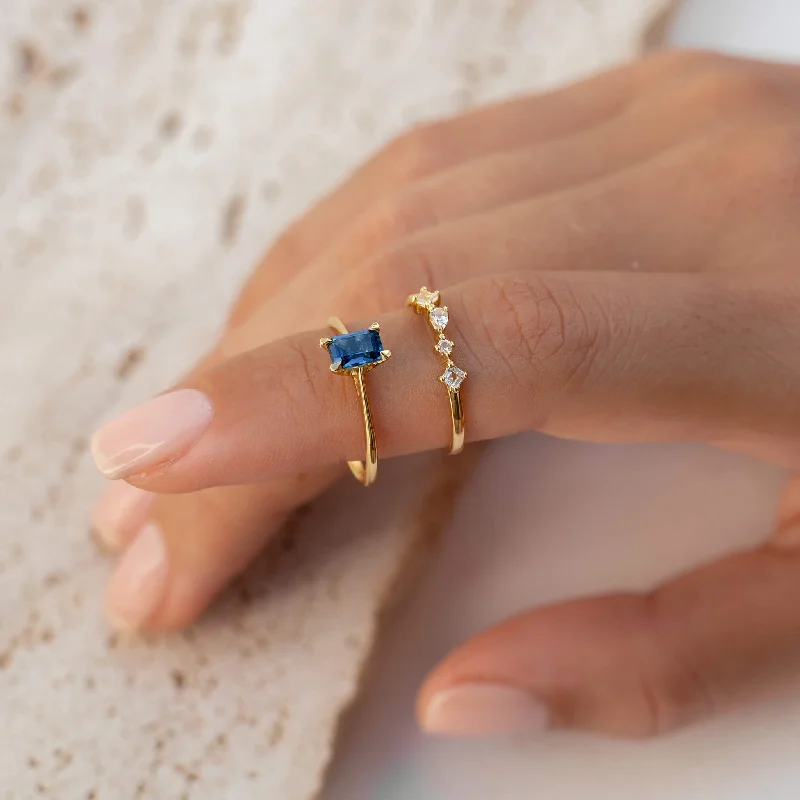 Chic Women's Rings for Fashion-Forward Looks-Ring Set London Blue Topaz & White Topaz - Charlotte & Ilse Chic Women's Rings for Fashion-Forward Looks-Ring Set London Blue Topaz & White Topaz - Charlotte & Ilse