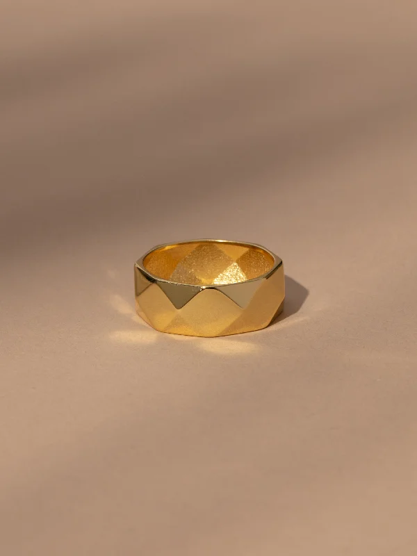 Chic Women's Rings for Fashion-Forward Looks-Bold Stud Vermeil Ring