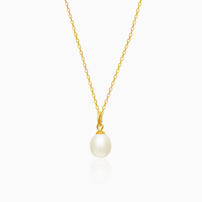Shop Classic Women's Necklaces & Pendants with a Modern Twist-Golden Minimal Pearl Pendant with Link Chain Shop Classic Women's Necklaces & Pendants with a Modern Twist-Golden Minimal Pearl Pendant with Link Chain