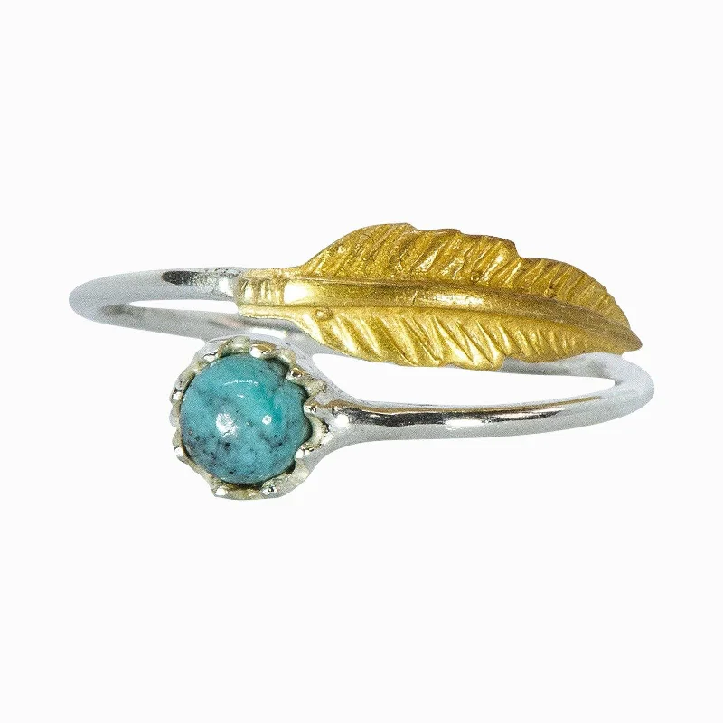 Chic Women's Rings for Fashion-Forward Looks-Gold Feather Ring