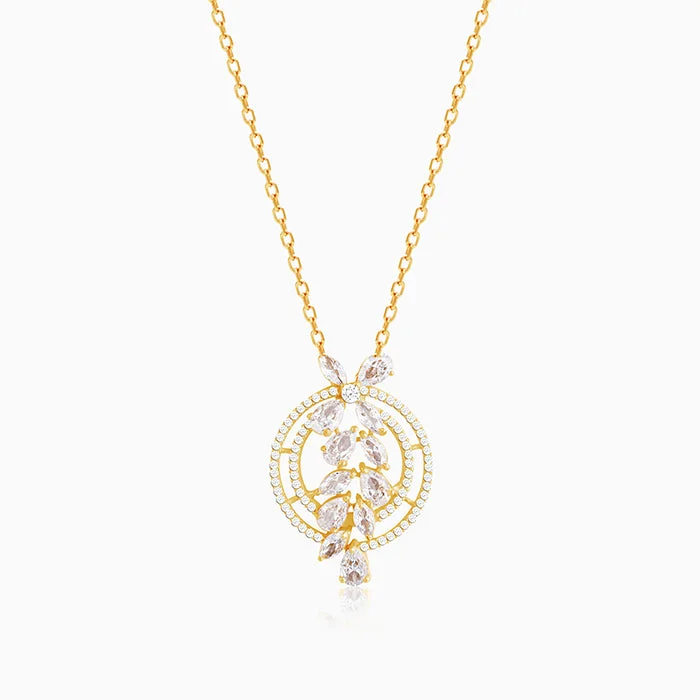 Shop Classic Women's Necklaces & Pendants with a Modern Twist-The White Periwinkle Pendant With Link Chain Shop Classic Women's Necklaces & Pendants with a Modern Twist-The White Periwinkle Pendant With Link Chain