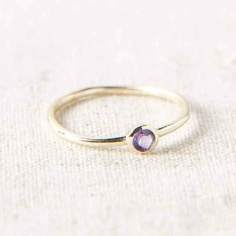 Chic Women's Rings for Fashion-Forward Looks-Amethyst Gold Ring