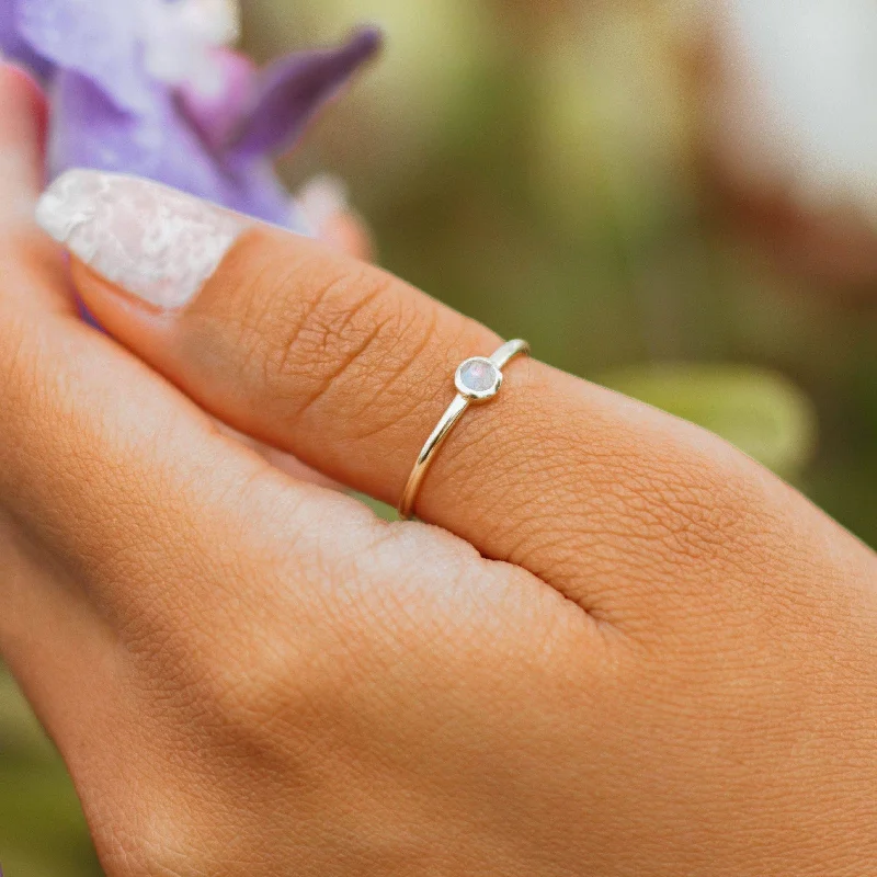 Chic Women's Rings for Fashion-Forward Looks-Labradorite Silver or Gold Ring