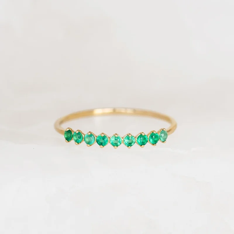 Chic Women's Rings for Fashion-Forward Looks-May Birthstone Ring 14k Gold - Green Chalcedony Chic Women's Rings for Fashion-Forward Looks-May Birthstone Ring 14k Gold - Green Chalcedony