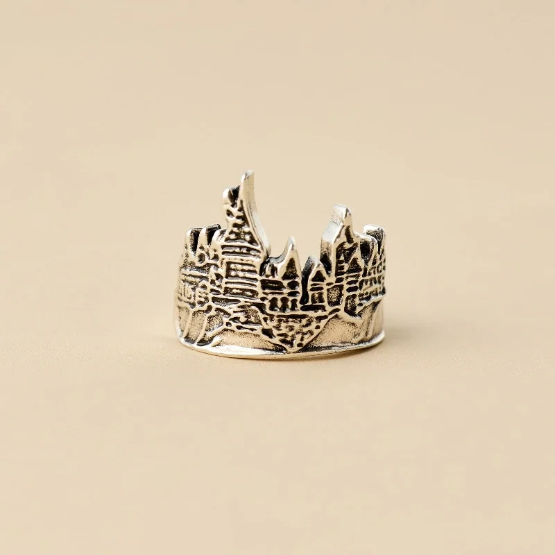 Chic Women's Rings for Fashion-Forward Looks-Hogwarts™ Ring